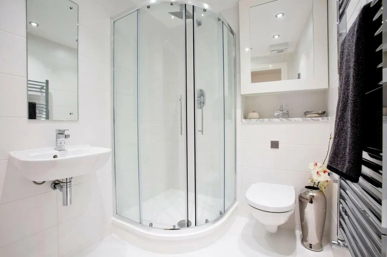 Luxury 2 Bedroom Apartment At Dandara, Stoneywood Aberdeen 0*,